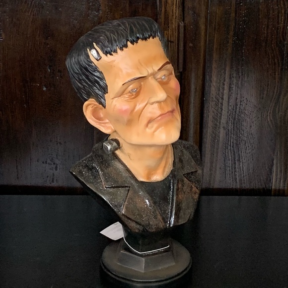 Frankenstein Bust Light Up Halloween Decor - Picture 4 of 14